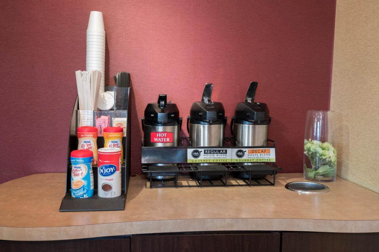 Red Roof Inn Cincinnati Northeast - Blue Ash Ngoại thất bức ảnh