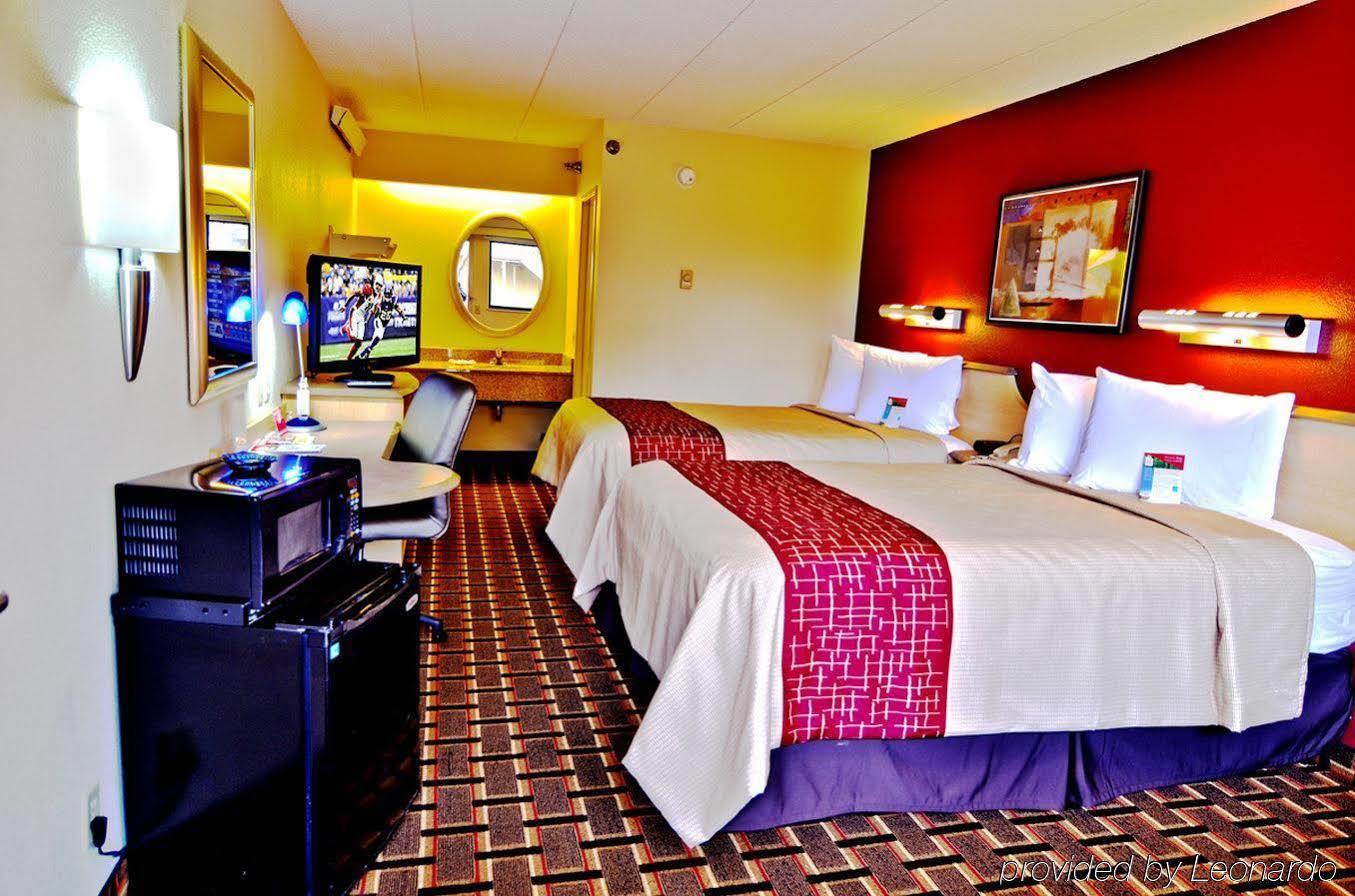 Red Roof Inn Cincinnati Northeast - Blue Ash Ngoại thất bức ảnh